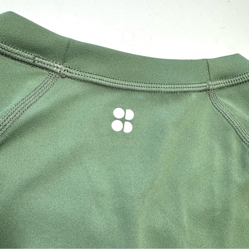 Sweaty Betty All Day Cropped Tee Shirt Olive Green Active Top Women’s Size XS - Picture 10 of 10